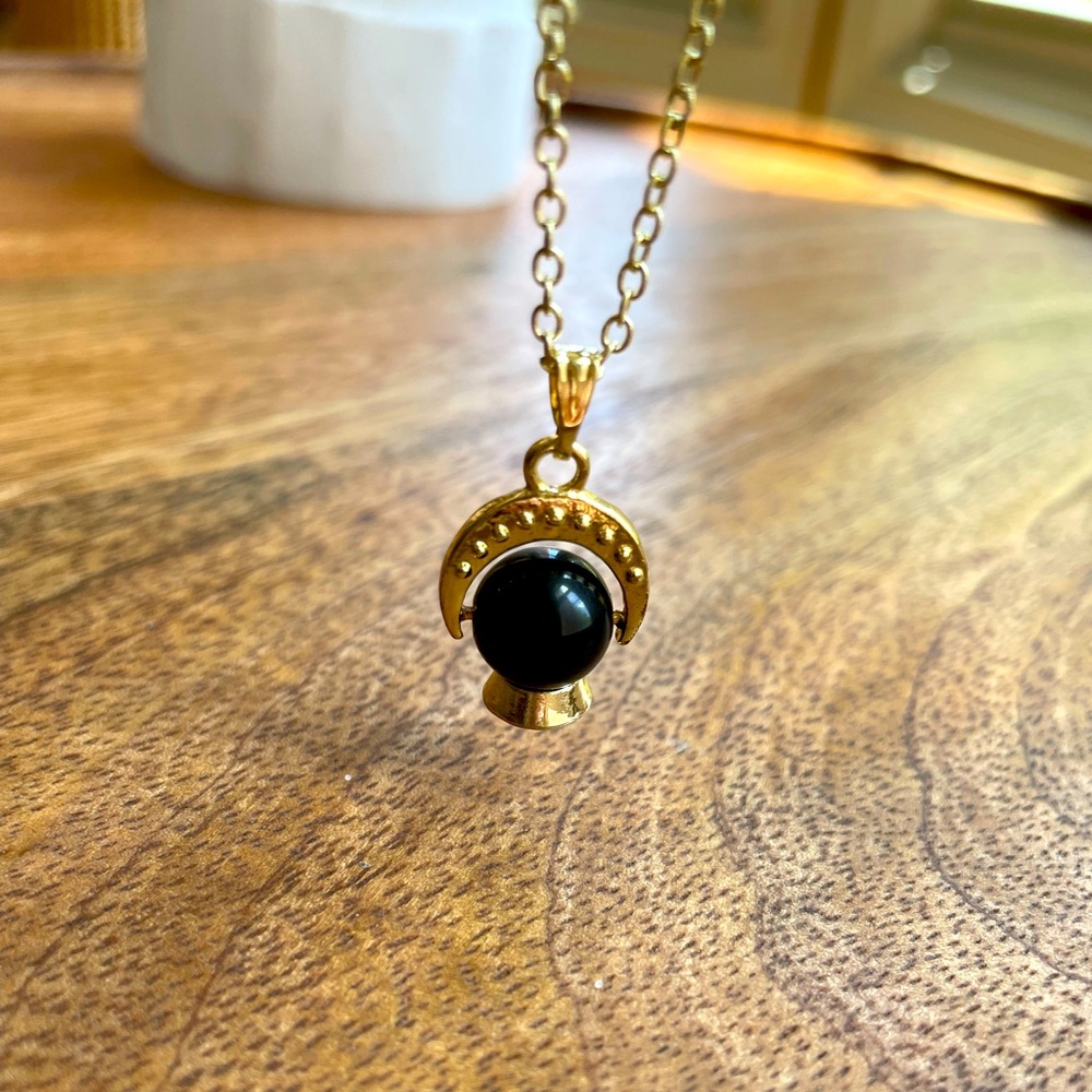 🔮🔮🔮 Crystal ball necklace 🔮🔮🔮